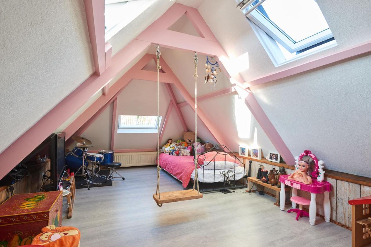 Family Home เอแดม ภายนอก รูปภาพ